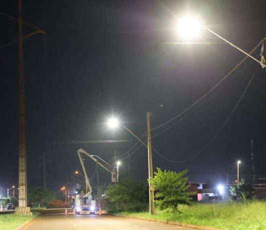 DOURADOS moderniza a iluminação pública e disponibiliza aplicativo para população