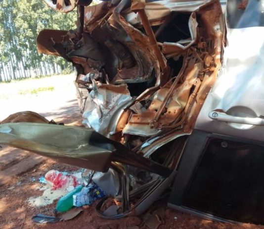 TRAGÉDIA NA RODOVIA: veículo capota e mulher morre presas às ferragens