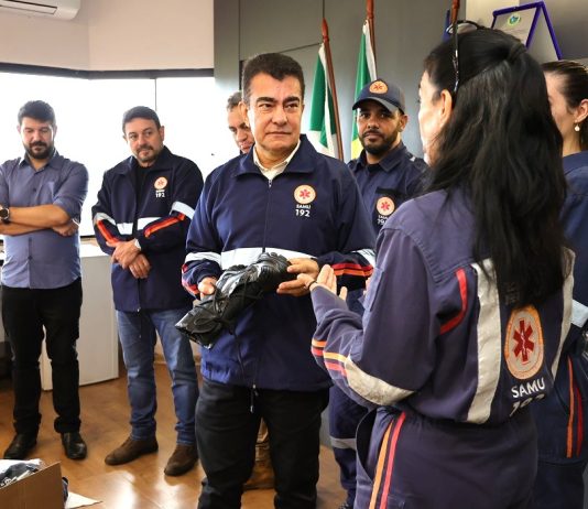 DOURADOS: Prefeitura entrega uniformes para equipe do Samu após oito anos sem reposição