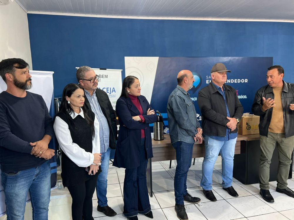 Japorã: Sebrae e Prefeitura inauguram Sala do Empreendedor no centro da cidade Japorã: Sebrae e Prefeitura inauguram Sala do Empreendedor no centro da cidade