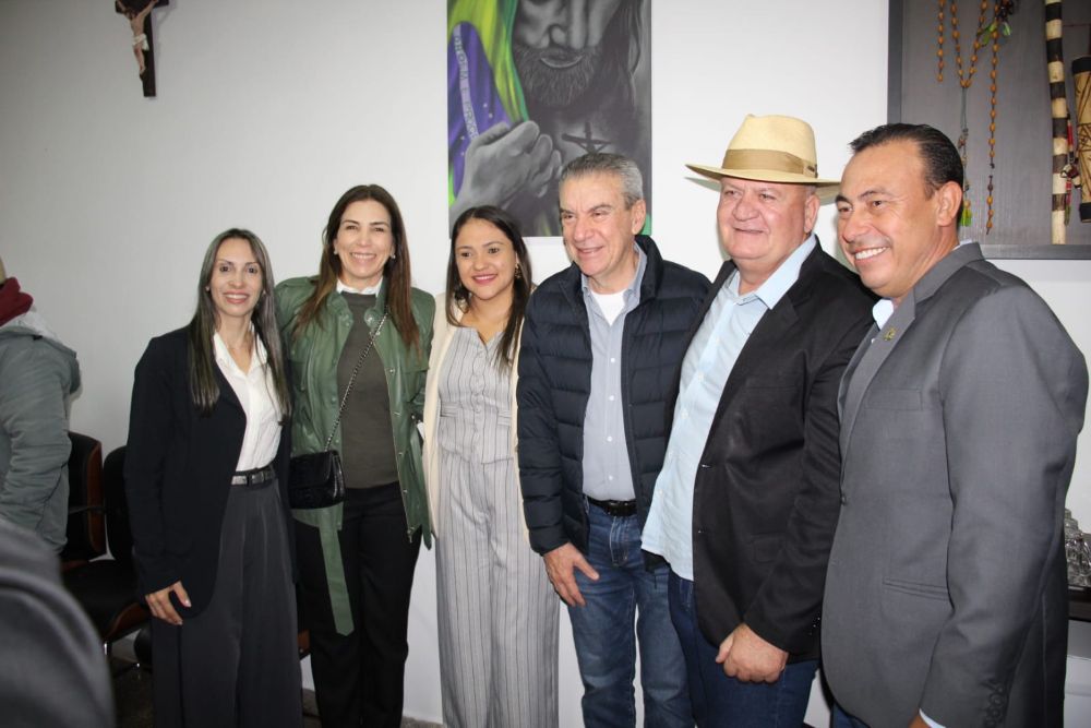 Eduardo Riedel e lideranças políticas anunciam obras para Japorã e para o distrito de Jacareí