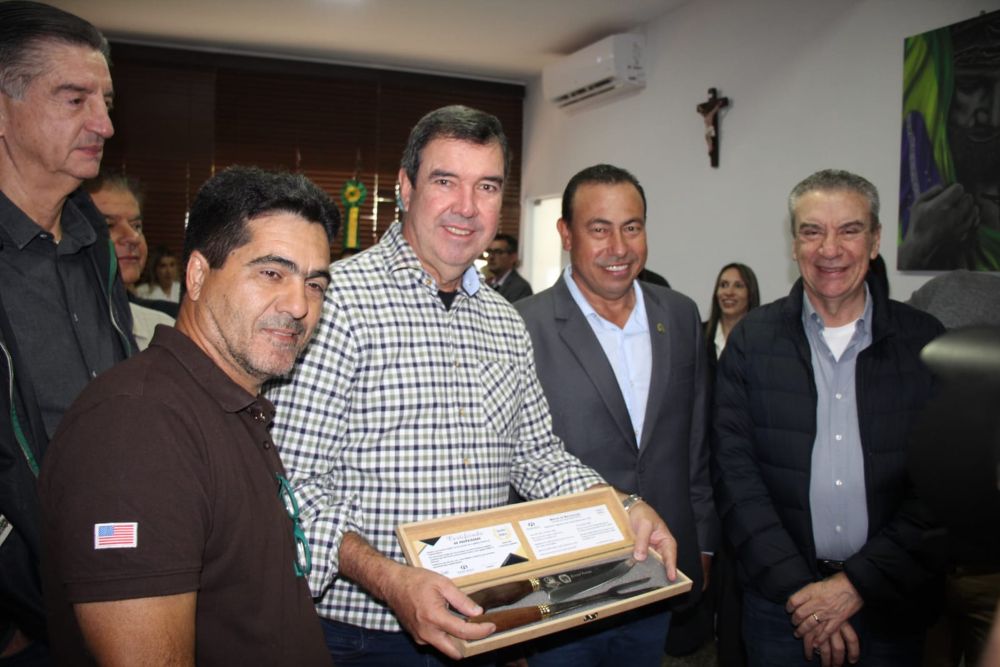 Eduardo Riedel e lideranças políticas anunciam obras para Japorã e para o distrito de Jacareí