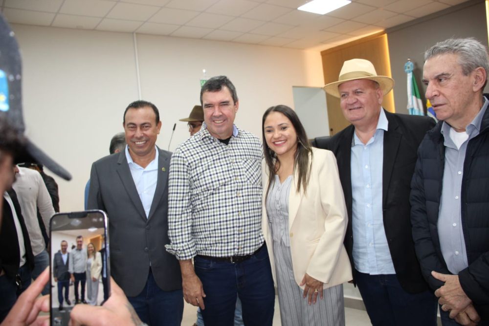 Eduardo Riedel e lideranças políticas anunciam obras para Japorã e para o distrito de Jacareí