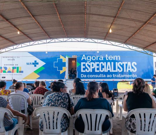 NAVIRAÍ: Carreta do “Agora Tem Especialistas” inicia atendimentos de saúde