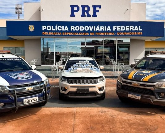 PRF apreende 218 Kg de maconha e, com apoio da PM, mais 38 Kg de cocaína, em Dourados