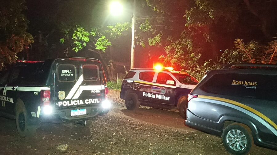 Execução: adolescente de 16 anos é perseguido e assassinado dentro de casa em Dourados Execução: adolescente de 16 anos é perseguido e assassinado dentro de casa em Dourados