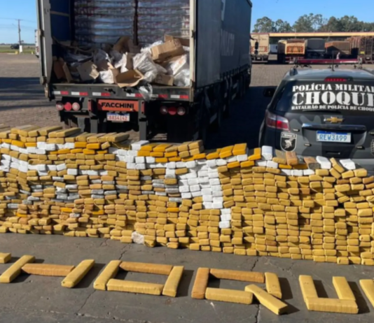 Caminhão carregado com cerveja é apreendido com mais de uma tonelada de maconha na BR-163