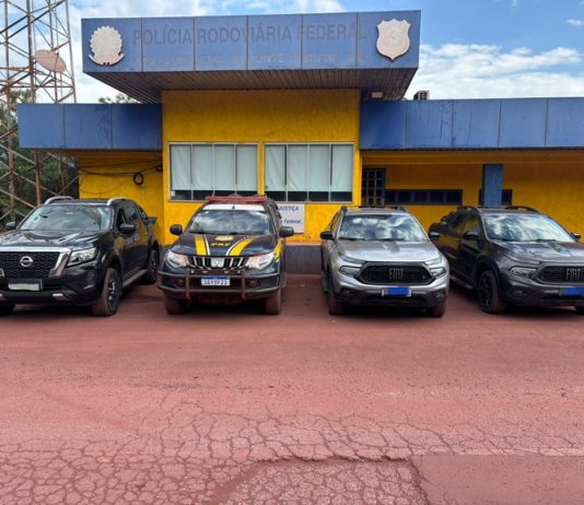 PRF recupera três veículos em Corumbá (MS)