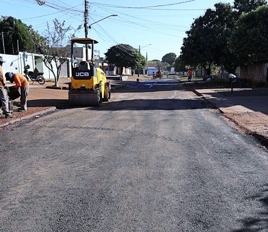 Frente de recuperação asfáltica avança e transforma vias do Jardim Maipu em Dourados