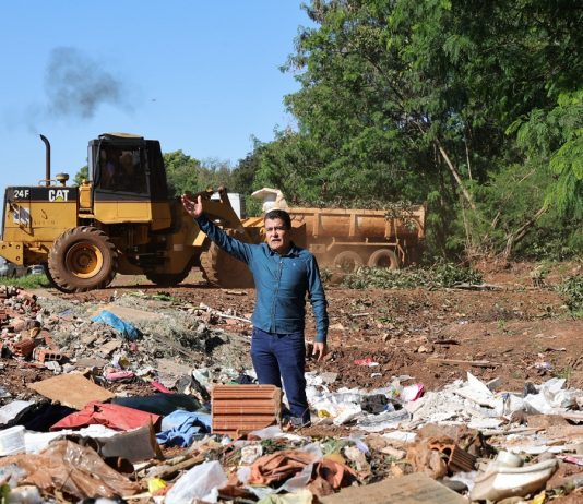 Prefeito pede conscientização para evitar descarte de lixo em áreas de preservação