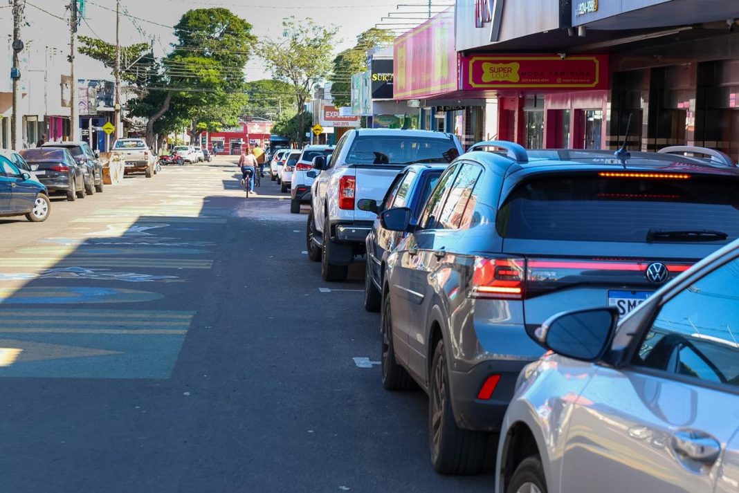 zona-azul-gratuita-busca-criar-vagas-de-estacionamento-em-navirai-4