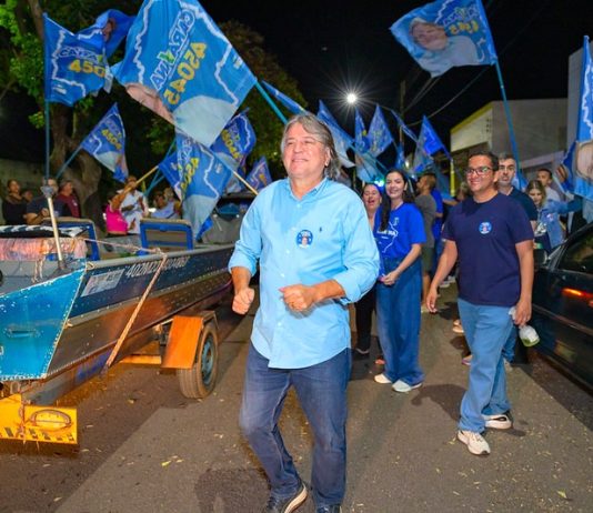 Caravina realiza adesivaços e percorre municípios da região sudeste