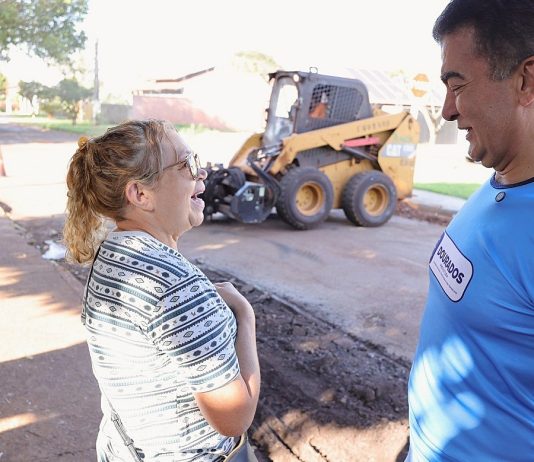 DOURADOS: Prefeitura inicia recuperação da Rua Adelina Rigotti, na região da feira livre central