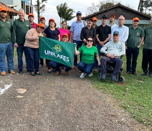 ITAQUIRAÍ participa de intercâmbio com cooperativas da agricultura familiar em Santa Catarina