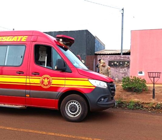 Homem morre sentado em cadeira na varanda de sua casa