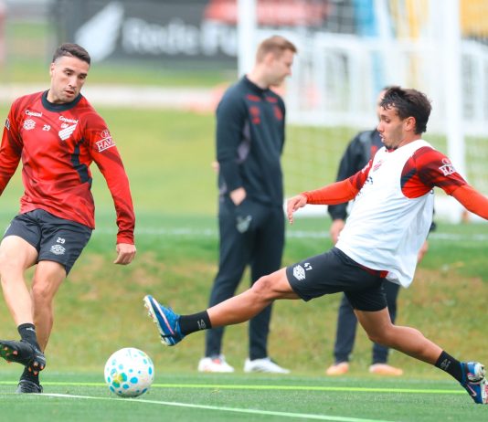 Athletico realiza segundo treino da semana de olho no Athletiba