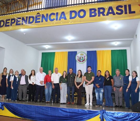 Apresentação Cívico-Cultural de alunos marca as comemorações da Independência em Japorã