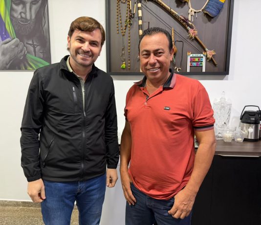 Prefeito Vitor Malaquias recebe Consultor do Sebrae para assuntos sobre desenvolvimento municipal