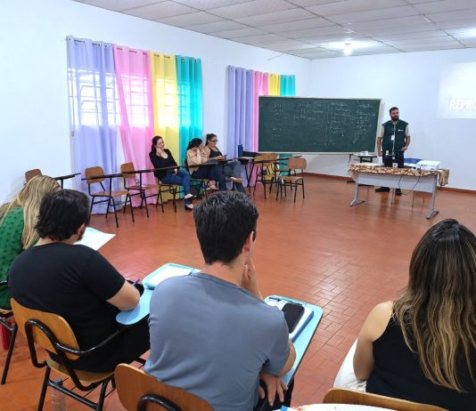 NAVIRAÍ promove formação para fortalecer o cuidado com as emoções no ambiente escolar