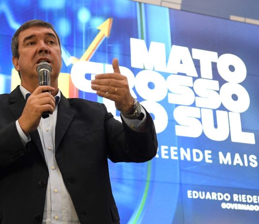 Quaest: Riedel chega a 51%, tem 73% de aprovação e 73% dizem que merece ser reeleito