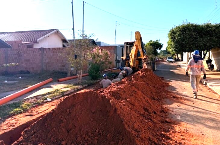 Obras-de-ampliacao-de-esgoto-730x480