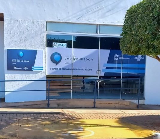 Gestão de Japorã conquista destaque estadual por meio do sucesso da Sala do Empreendedor